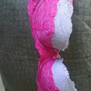 Victoria's Secret lace covered bra 36B New